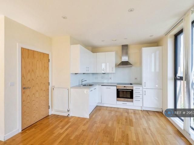 Station Road, Sidcup, DA15 2 bed flat to rent £1,900 pcm £438 pw