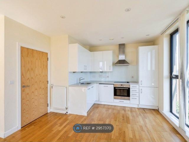 Station Road, Sidcup DA15, 2 bed flat to rent, £1,900 pcm | PrimeLocation