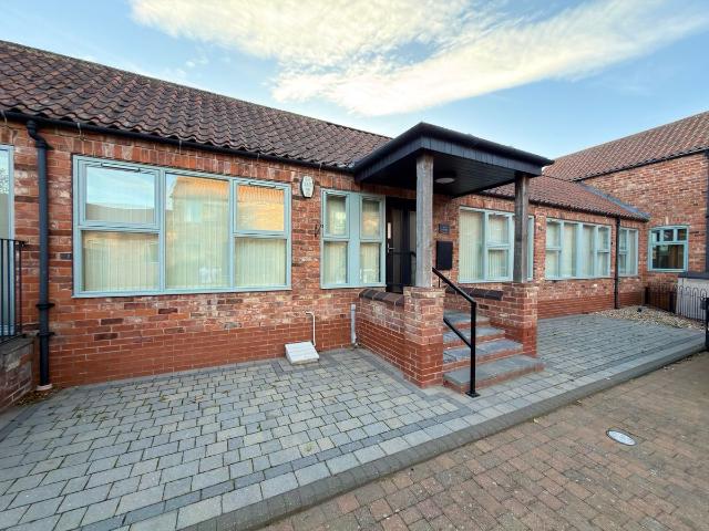 Station Road, Stallingborough DN41, 2 bed bungalow to rent, £795 pcm | PrimeLocation
