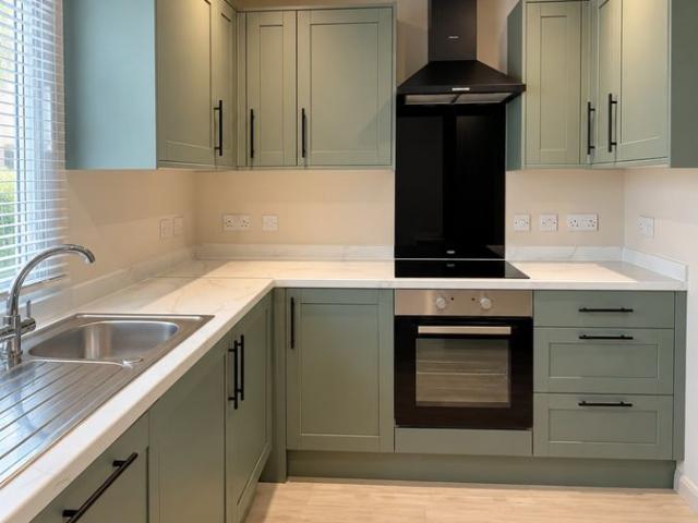 Station Road, Portslade BN41, 3 bed flat to rent, £1,650 pcm | PrimeLocation
