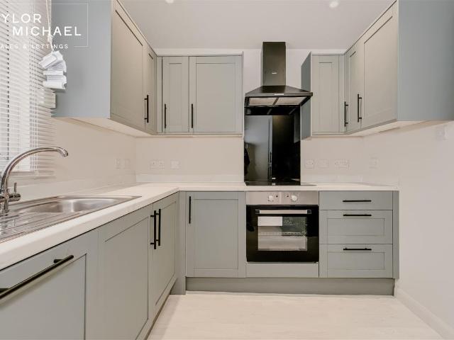Station Road, Portslade, Brighton BN41, 3 bed maisonette to rent, £1,650 pcm | PrimeLocation