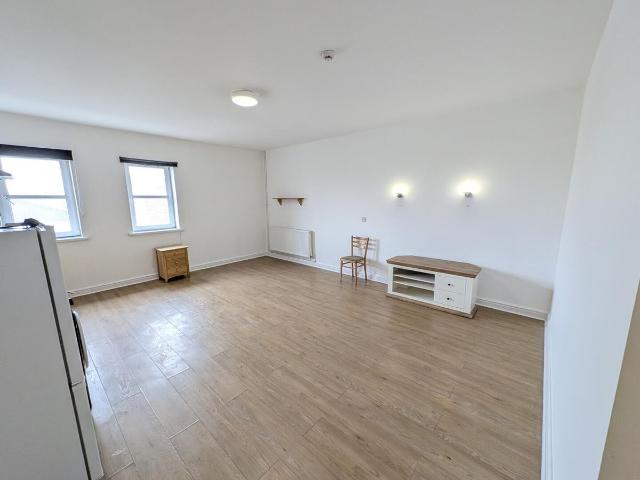 Station Road, Penclawdd, Swansea SA4, Studio to rent, £600 pcm | PrimeLocation