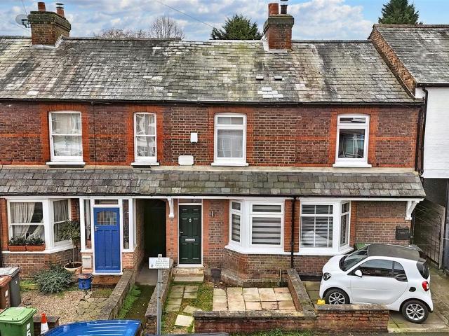 Station Road, Radlett WD7, 3 bed terraced house to rent, £2,750 pcm | PrimeLocation