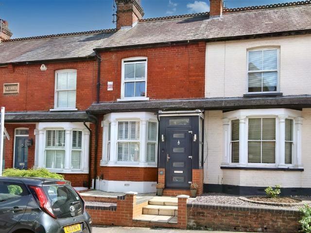 Station Road, Radlett WD7, 2 bed terraced house to rent, £2,350 pcm | PrimeLocation
