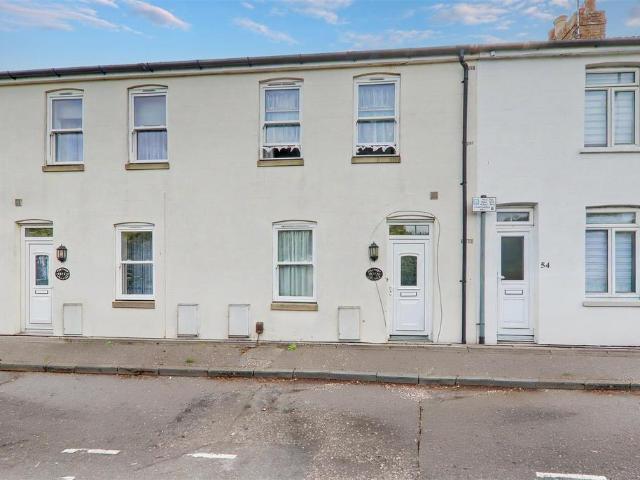 Station Road, Worthing, BN11 2 bed terraced house to rent £1,400 pcm £323 pw
