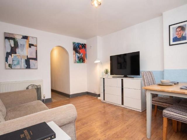 Station Road, Walthamstow, E17 1 bed flat to rent £1,800 pcm £415 pw