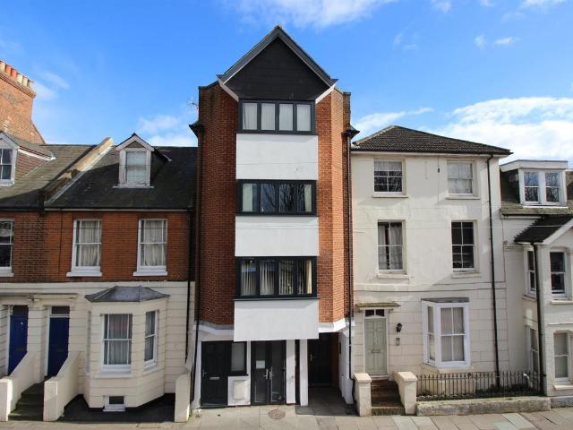 Station Road West, Canterbury, Kent CT2, 1 bed flat to rent, £800 pcm | PrimeLocation