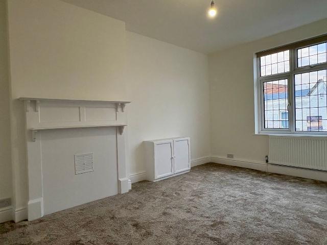 Station Road, West Drayton UB7, 3 bed flat to rent, £1,750 pcm | PrimeLocation