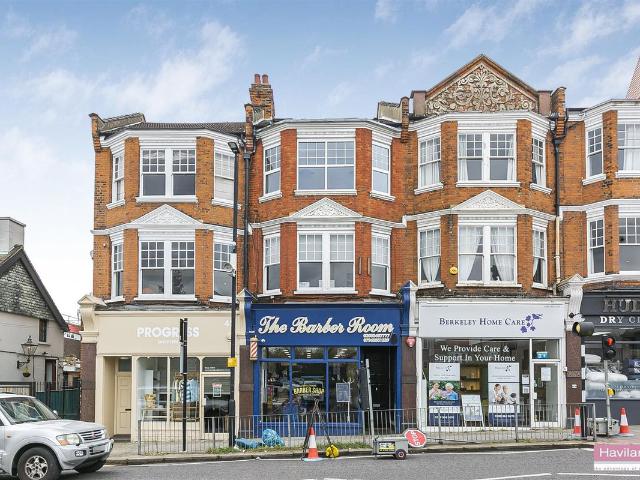 Station Road, Winchmore Hill N21, 3 bed flat to rent, £2,500 pcm | PrimeLocation