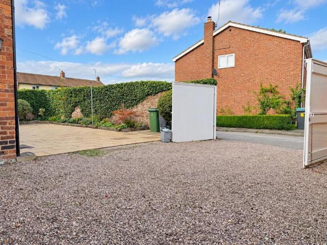 Station Road, Wrexham 2 bed house to rent £895 pcm £207 pw
