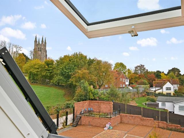 Station Road, Tenterden TN30, 2 bed flat to rent, £1,750 pcm | PrimeLocation