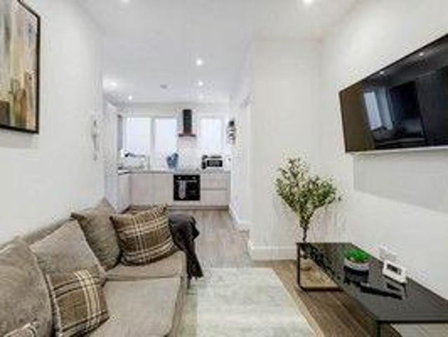 Station Road, The Hyde, London, NW4 4PH, United Kingdom | 2 bed apartment for rent #136263453 | Rentberry