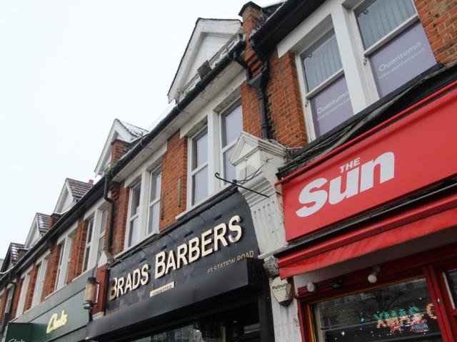 Station Road, Upminster, Essex, RM14 3 bed maisonette to rent £1,750 pcm £404 pw