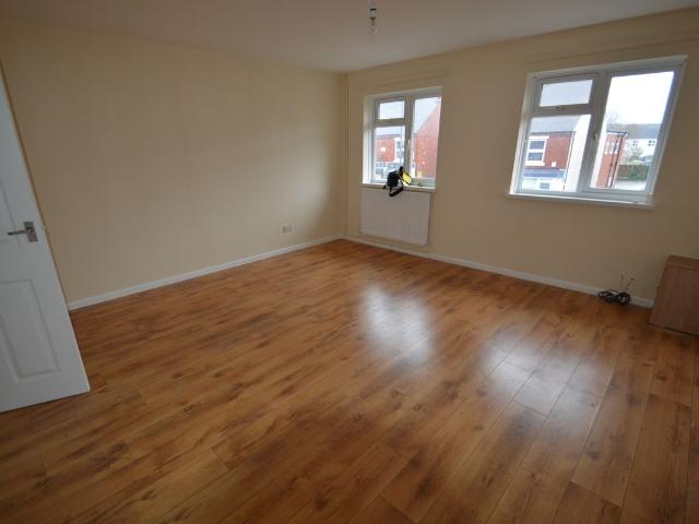 Station Street, Cheslyn Hay, Walsall WS6, 2 bed flat to rent, £650 pcm | PrimeLocation