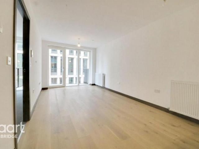 Station Square, Cambridge 1 bed apartment to rent £1,995 pcm £460 pw