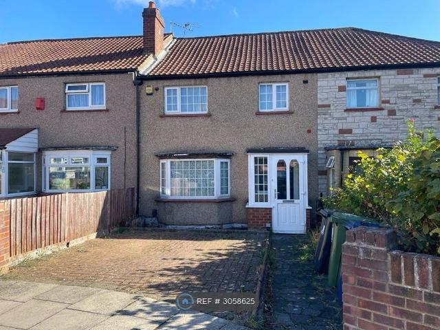 Station View, Greenford UB6, 3 bed terraced house to rent, £2,250 pcm | PrimeLocation