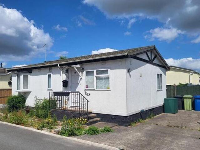 Staveley, Bent Lane, Chesterfield, 2 Bedroom Park