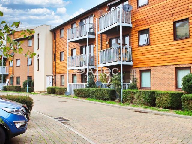 Staverton Grove, Broughton, Milton Keynes, Buckinghamshire MK10, 2 bed flat to rent, £1,295 pcm | PrimeLocation