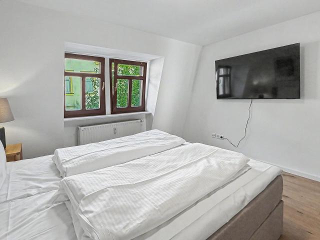 Staytime 2 Room Comfort Suite I Top Lage, Dresden Amsterdam Apartments for Rent