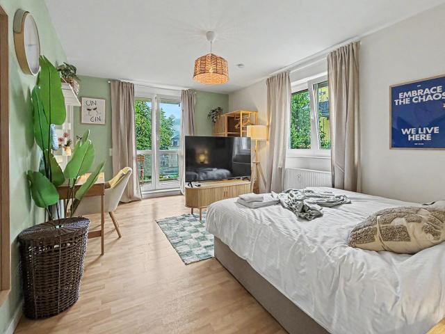 StayTime Leaf Studio, Dresden Amsterdam Apartments for Rent