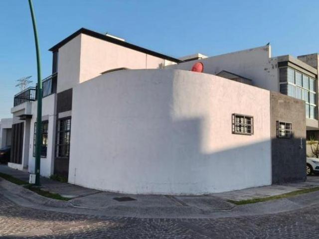 STA LUCIA FRACC. PRIV /CASA VENTA 1 PLANTA /216M2 / TERRAZA TECHADA P/EVENTOS /P.A. CTO CON 1/2 BAÑO
