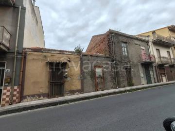 Stabile in vendita a Valdina via Nazionale s.n.c Fondachello