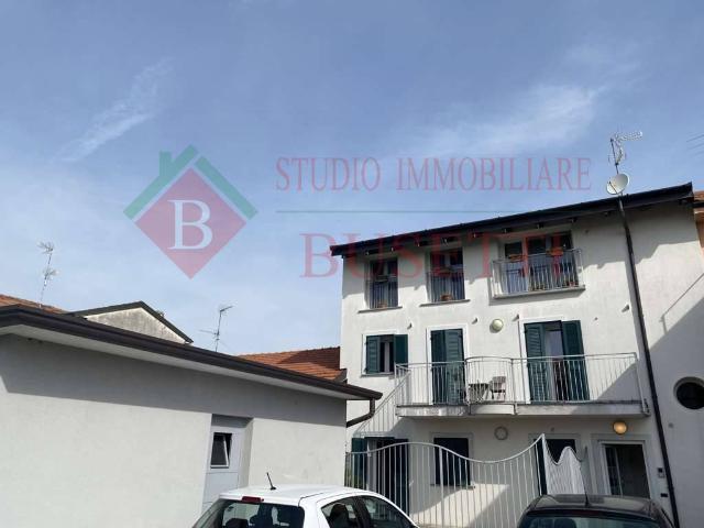 Stabile in vendita a Busto Arsizio, Borsano