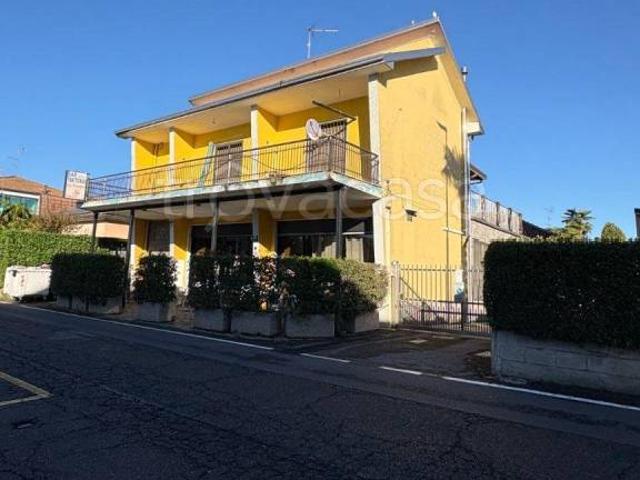 Stabile in vendita a Pagliera, Lainate