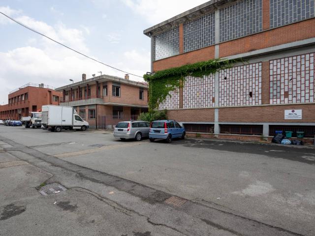 Stabile Palazzo in affitto a Torino, Vanchiglietta