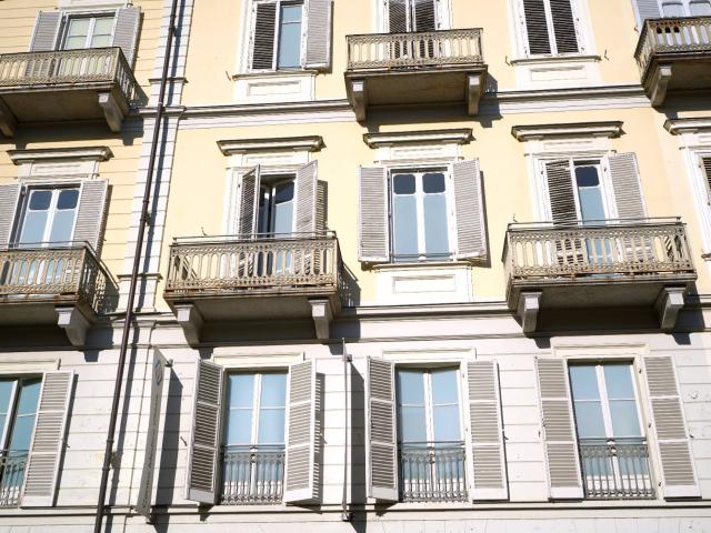 Stabile Palazzo in affitto a Torino, Centro