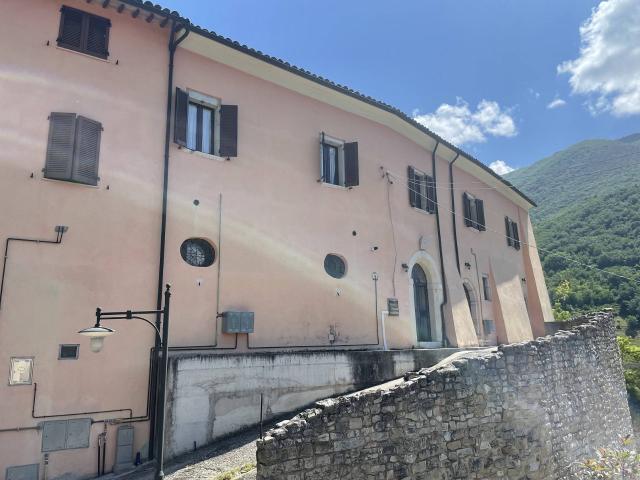 Stabile / Palazzo in vendita a Cerreto di Spoleto, Triponzo