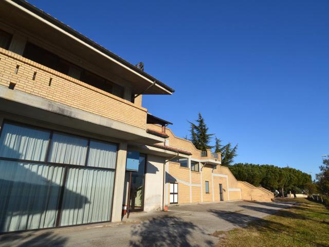 Stabile / Palazzo in vendita a Corropoli, Collinare