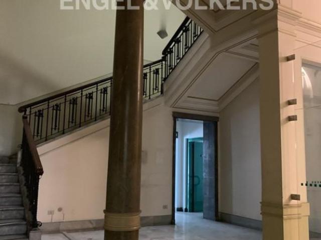 Stabile Palazzo in vendita a Palermo