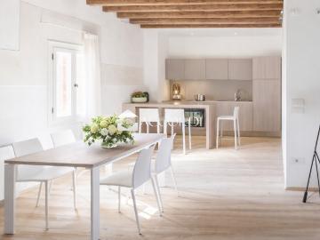 Stabile/Palazzo con box a Trevignano