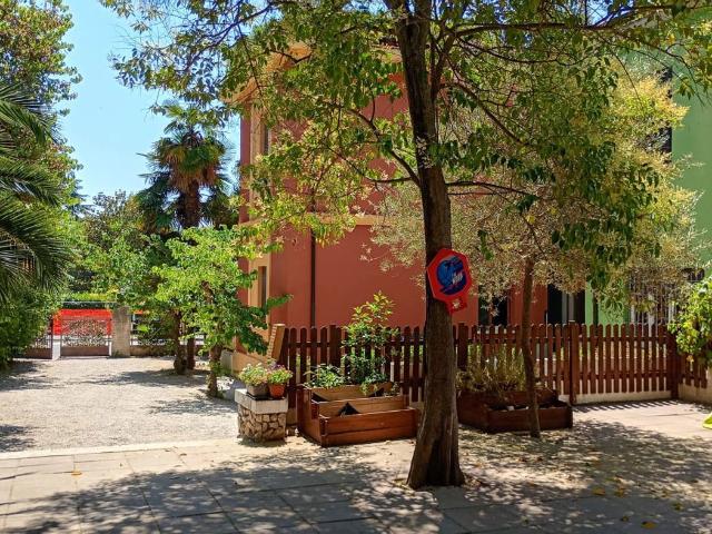 Stabile/Palazzo con giardino a Pescara