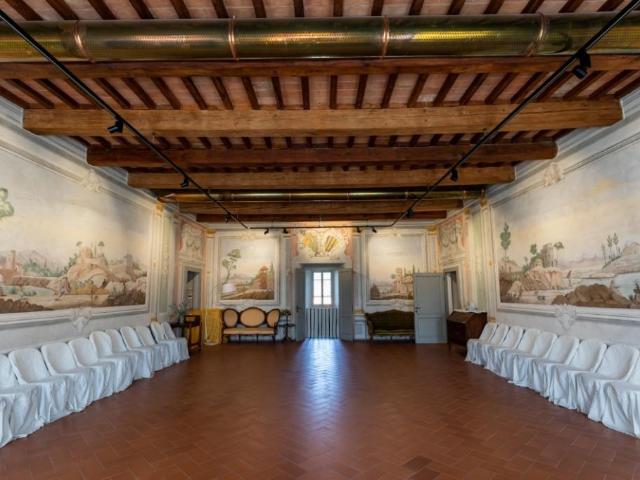 Stabile/Palazzo con giardino a Pisa
