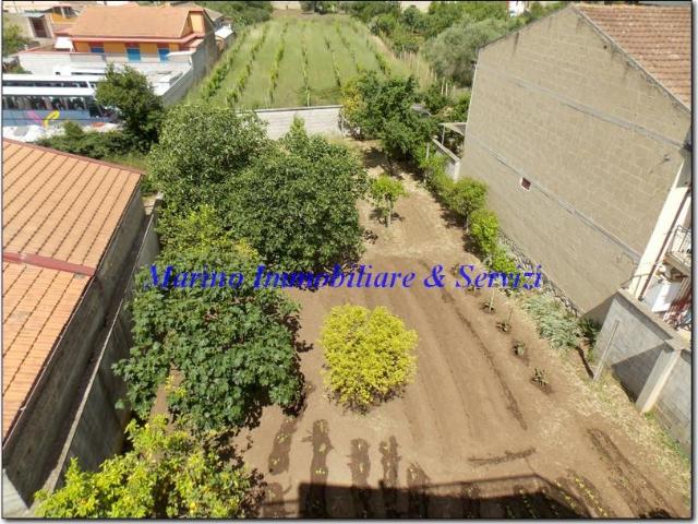 Stabile/Palazzo con giardino in gandhi, Pignataro Maggiore