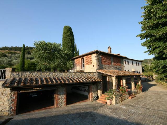 Stabile/Palazzo con giardino in san zeno, Arezzo