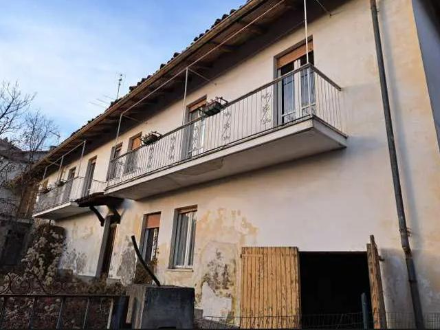 Stabile/Palazzo da ristrutturare a Brozolo