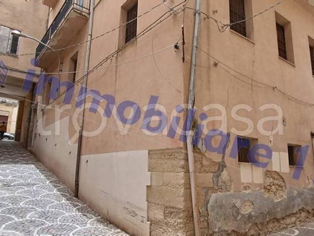 Stabile/palazzo in vendita a Calatafimi Segesta corso Giuseppe Garibaldi