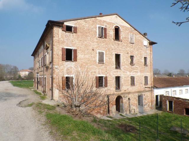 Stabile/palazzo in vendita a Casale, Roncoferraro