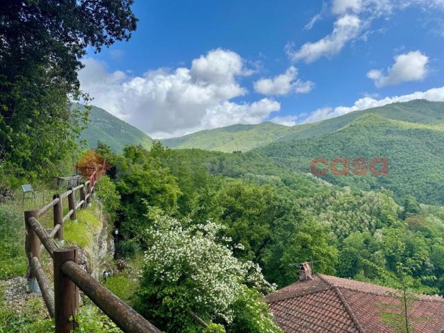 Stabile/palazzo in vendita a Casoli, Bagni di Lucca