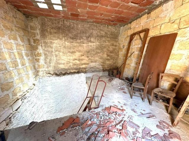Stabile/palazzo in vendita a Casteldaccia