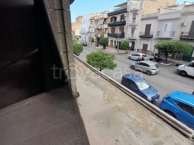 Stabile/palazzo in vendita a Cinisi corso Umberto I, 378
