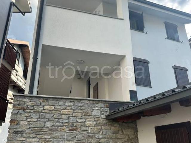 Stabile/palazzo in vendita a Bardonecchia via Montenero