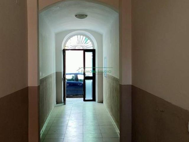 Stabile/palazzo in vendita a Bari via napoli, 170, Libertà
