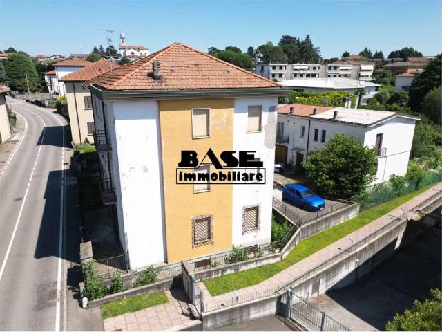 Stabile/palazzo in vendita a Bernate, Casnate con Bernate