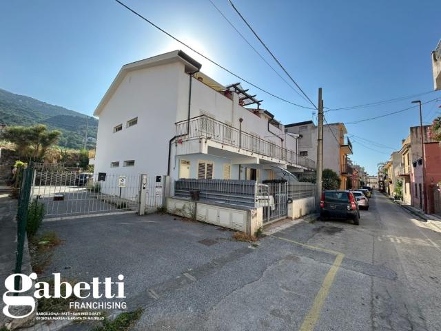 Stabile/palazzo in vendita a Gioiosa Marea