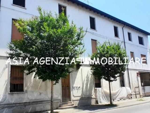 Stabile/palazzo in vendita a Orzinuovi