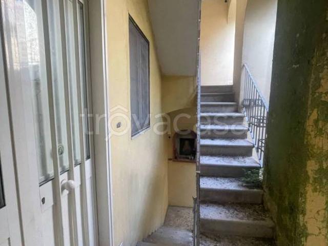 Stabile/palazzo in vendita a Maddaloni via Maddalena